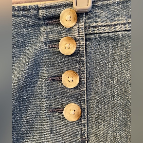 NWT - LOFT High Rise Denim Sailor Shorts in Mid Wash - Picture 8 of 9